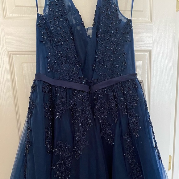 V Neckline Navy Blue Lace Evening Dress - Picture 3 of 7